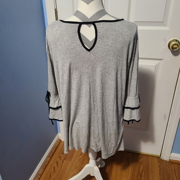 Gray Ruffle Layer Sleeve Top - Picture 3 of 3